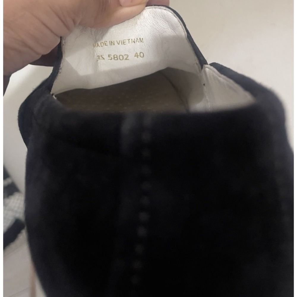 Prada Black Suede Low Top Slip-On Flat Sneakers/Shoes Women's Size 40 US 10 - Picture 9 of 10